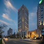 HUALUXE Kunshan Huaqiao, an IHG Hotel